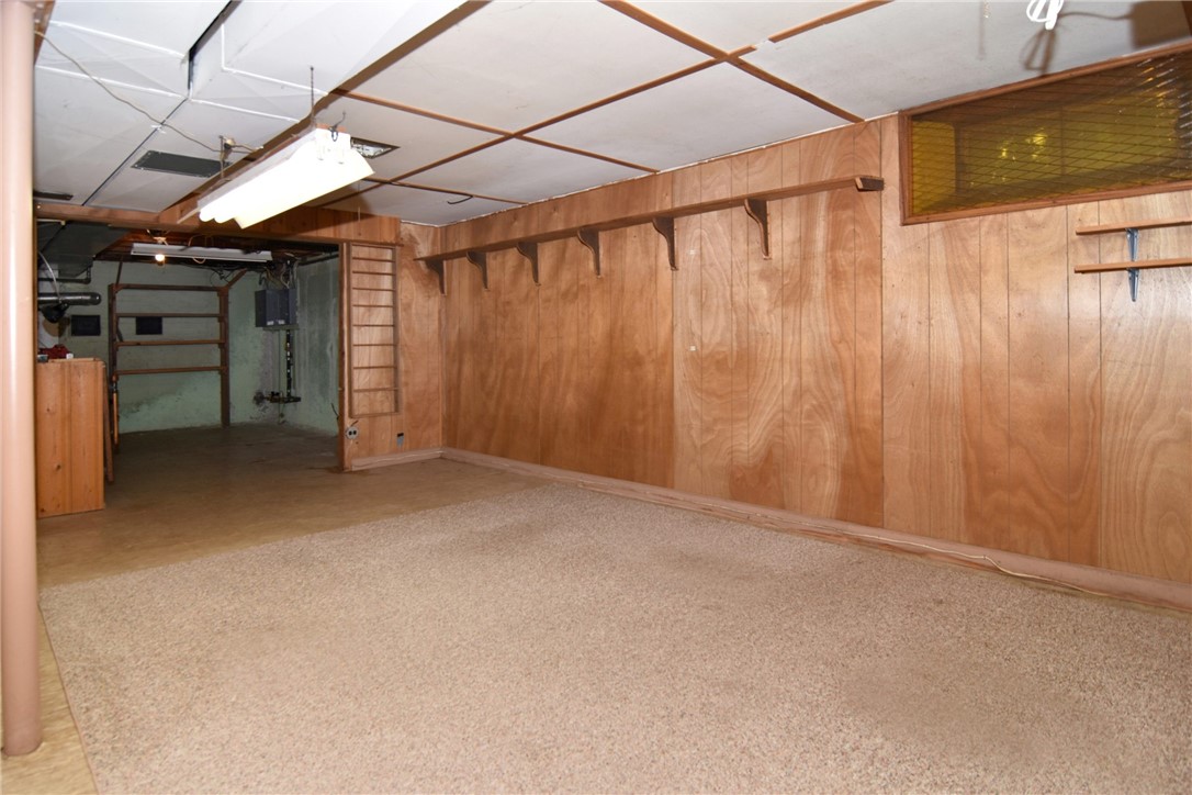 46 Longfellow Drive Warwick, RI 02818 - Photo 29 of 35