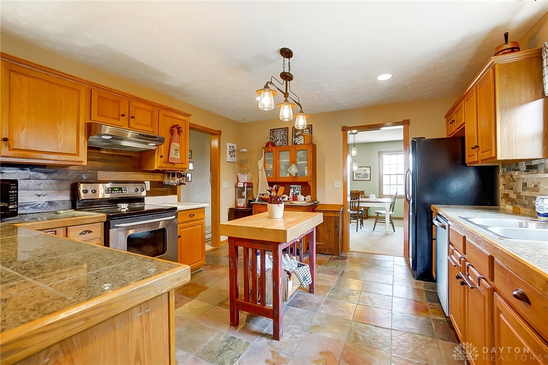 1068 North Tecumseh Road Springfield, OH 45504 - Photo 15 of 40 Gallery Image 15