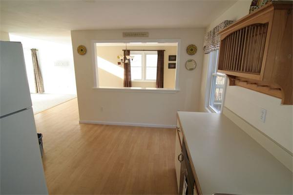 39 Santoro Road Worcester, MA 01606 - Photo 6 of 28 Gallery Image 6