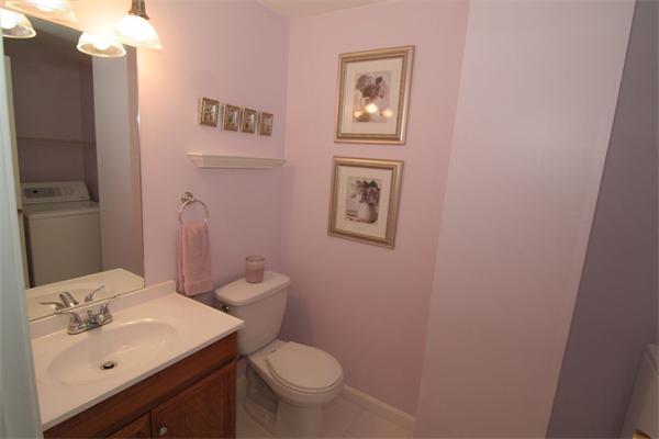 39 Santoro Road Worcester, MA 01606 - Photo 8 of 28 Gallery Image 8
