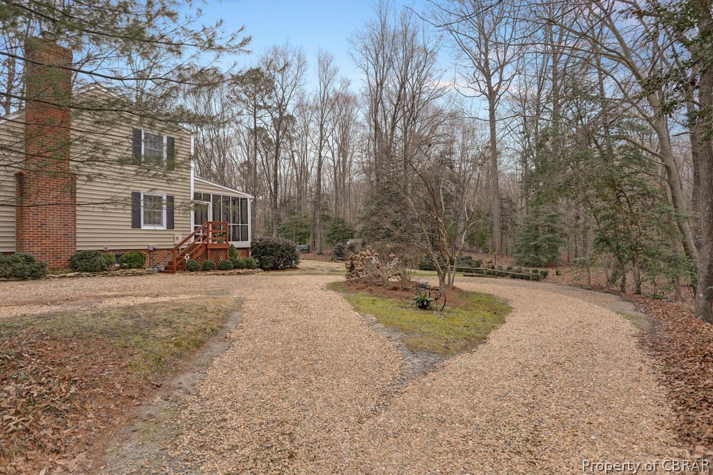 6033 Seldon Pond Road Gloucester, VA 23061 - Photo 45 of 49 Circular driveway.