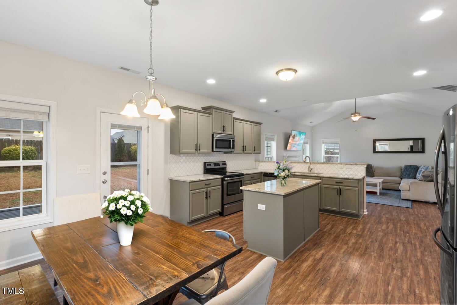 206 Crane Way Bunnlevel, NC 28323 - Photo 12 of 36 8