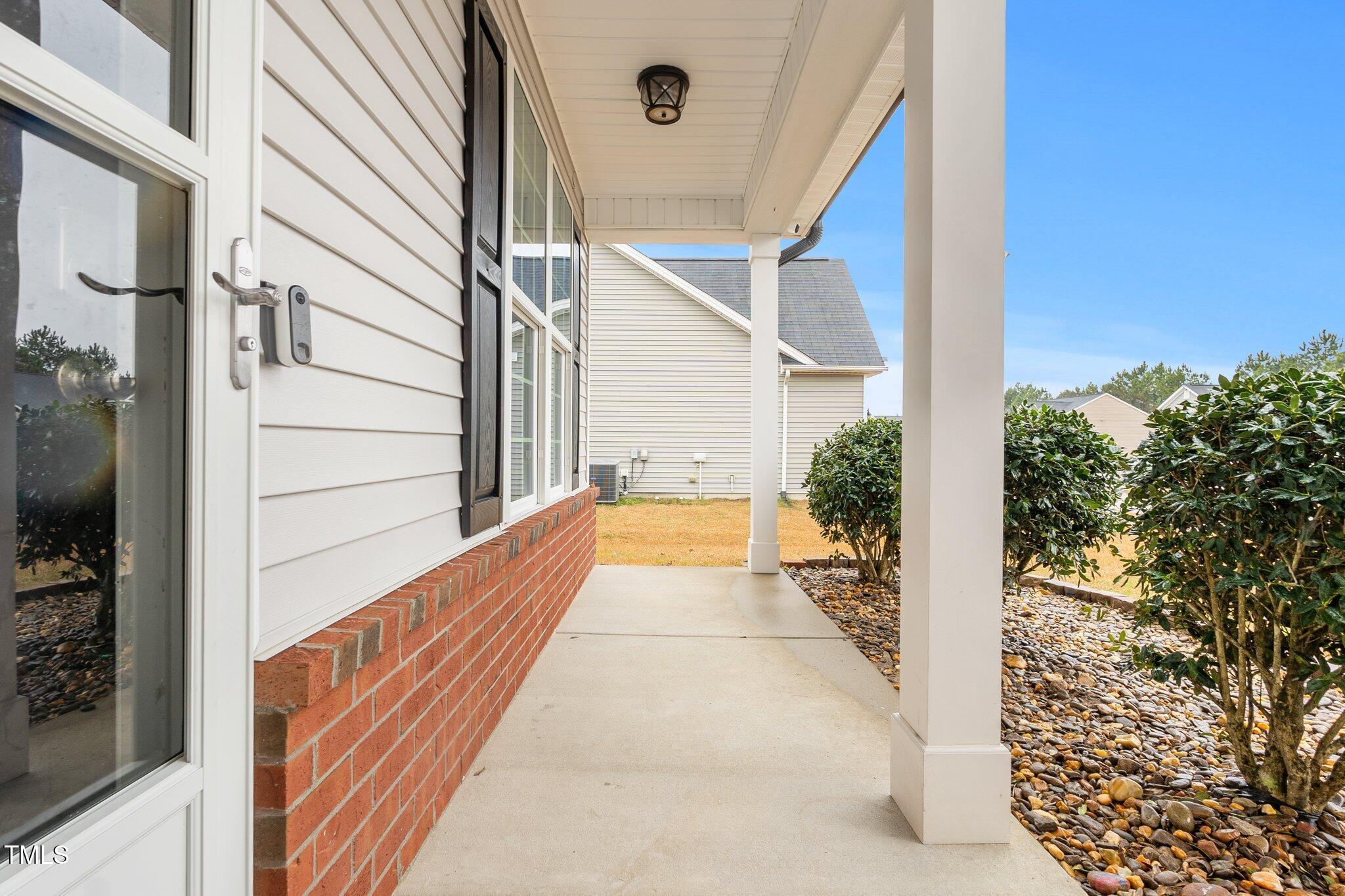 206 Crane Way Bunnlevel, NC 28323 - Photo 5 of 36 11-web-or-mls-DSC08582