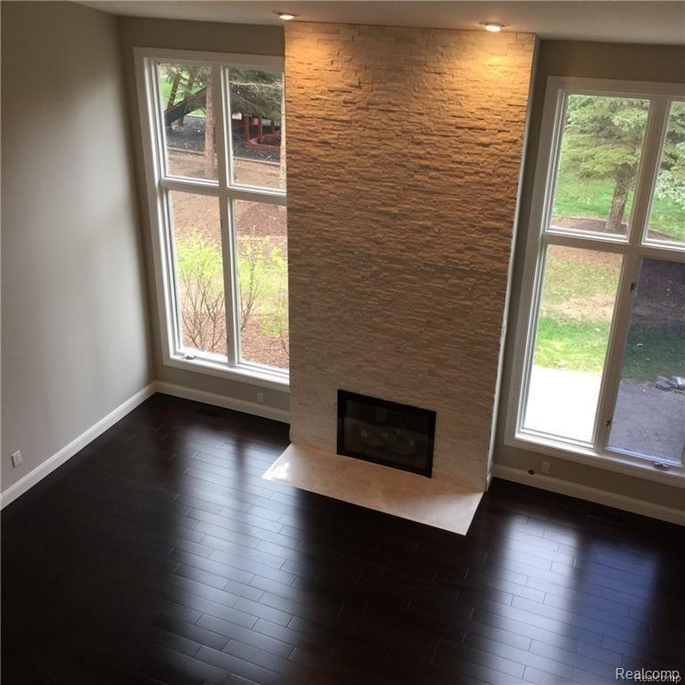 3651 Nesting Ridge Drive Rochester Hills, MI 48309 - Photo 2 of 26