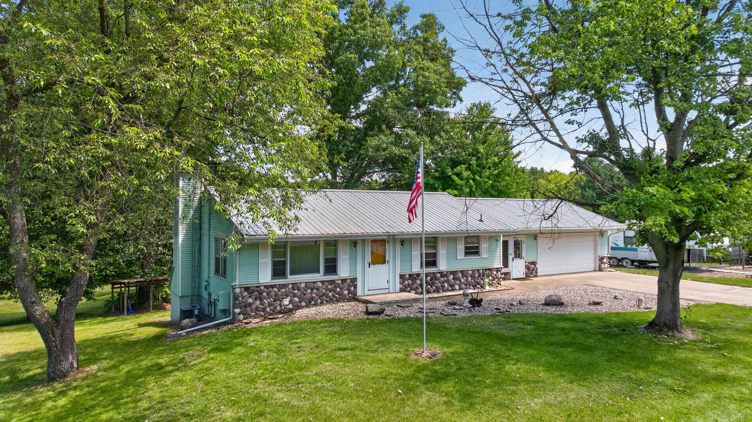 2695 Gilletts Lake Road Jackson, MI 49201 - Photo 39 of 57 056_DJI_20260623150011_0045_D