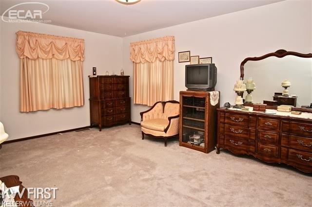 4064 North Gale Road Davison, MI 48423 - Photo 15 of 31 21408916-14.JPG