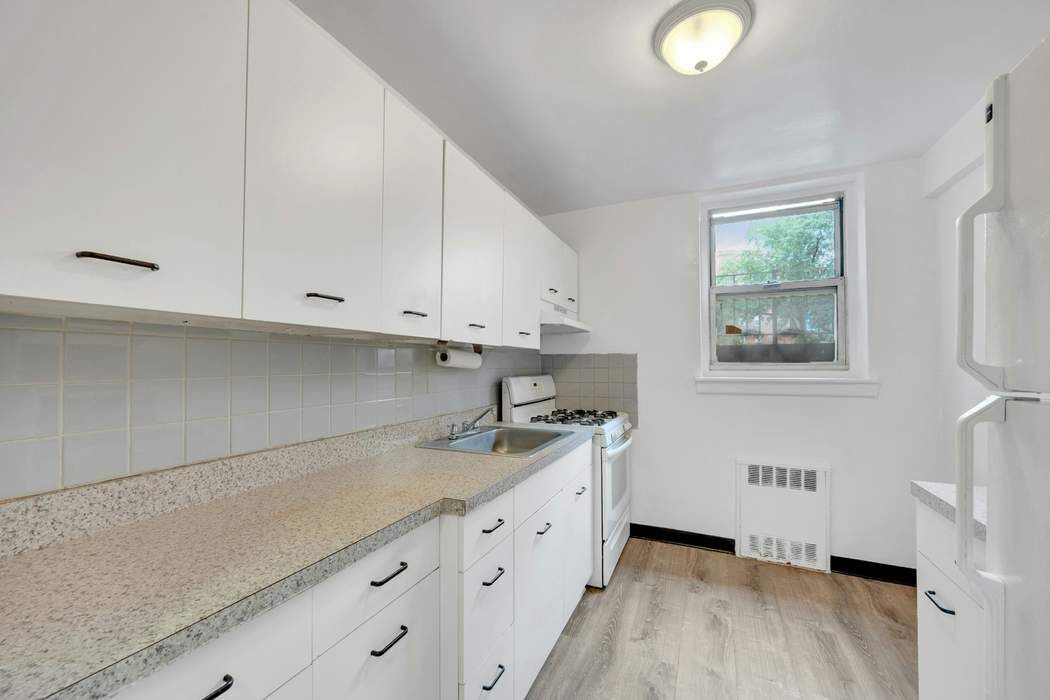 5610 Netherland Avenue, Unit 1G Bronx, NY 10471 - Photo 2 of 37 Gallery Image 2