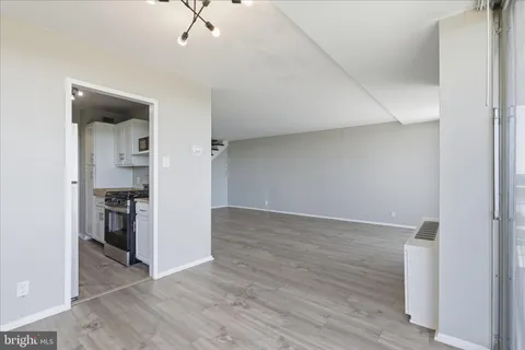 $237,500 | 301 North Beauregard Street, Unit 1107, Alexandria, VA 22312