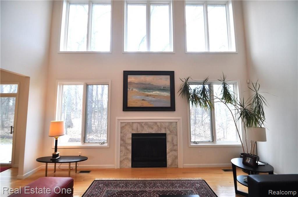 427 Mystic Valley Rochester Hills, MI 48307 - Photo 14 of 40