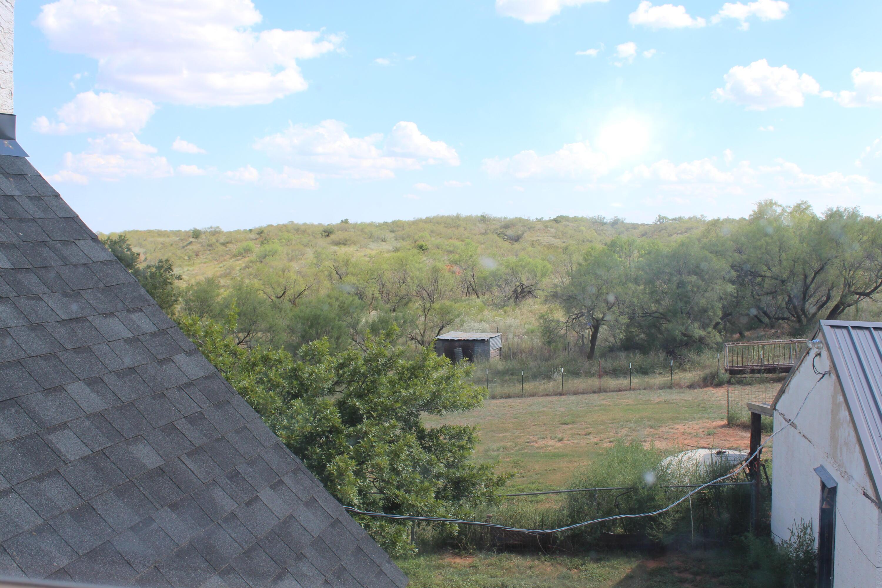 14330 Broome Road Memphis, TX 79245 - Photo 13 of 63 a view of a outdoor space