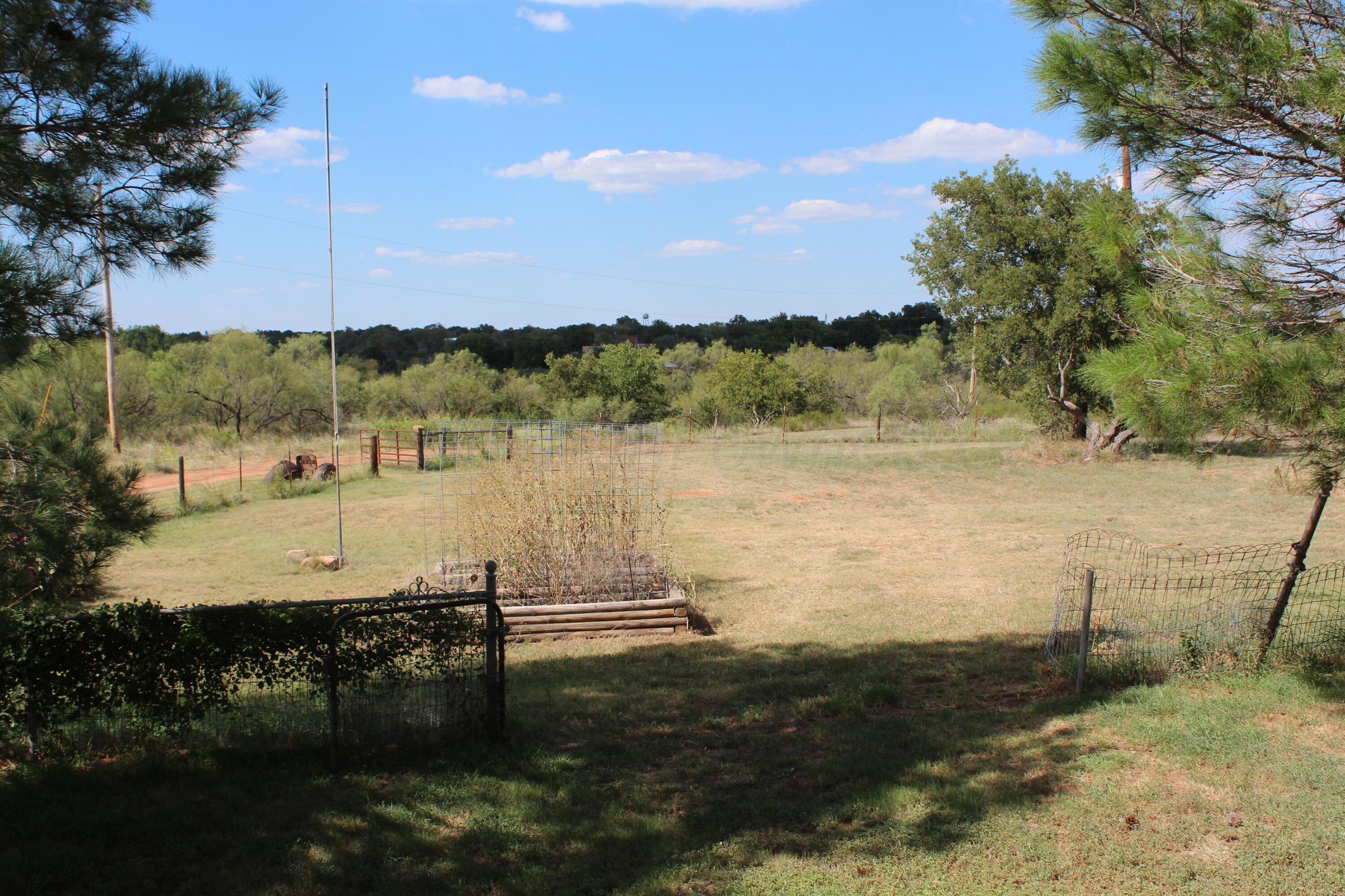 14330 Broome Road Memphis, TX 79245 - Photo 6 of 63 IMG_0085