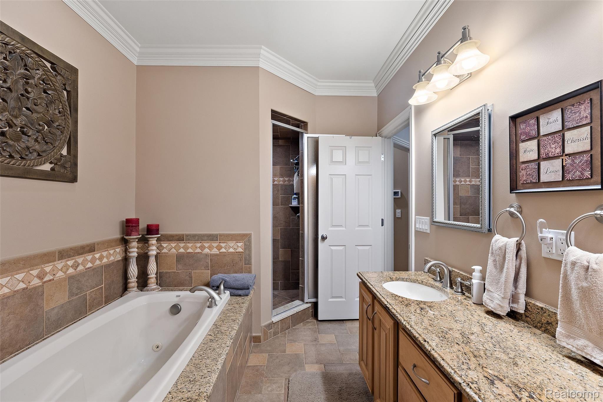 50646 Nesting Ridge Drive Macomb, MI 48044 - Photo 22 of 48 50646 Nesting Ridge-32.jpg