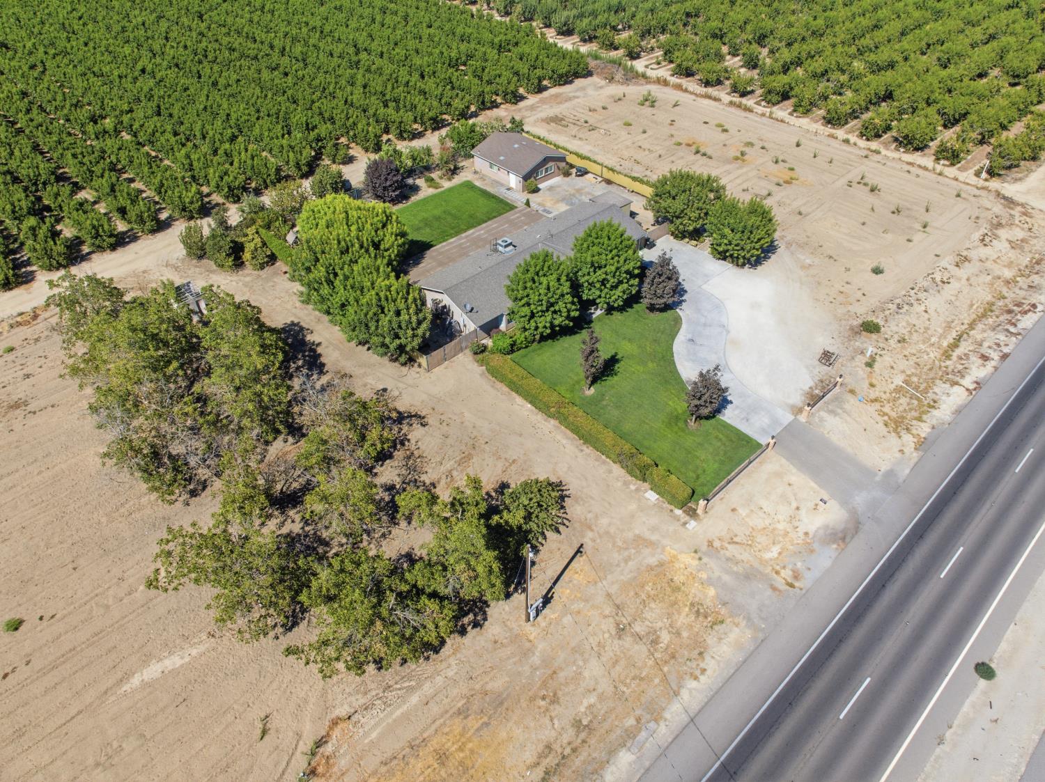 3448 Avenue 416 Reedley, CA 93654 - Photo 8 of 50 Gallery Image 8