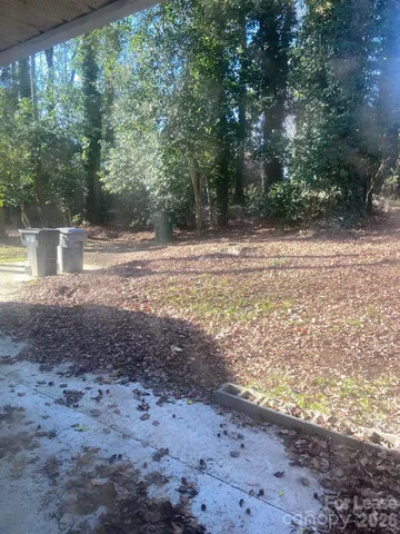 $1,300 | 526 Blendwood Drive, Charlotte, NC 28215