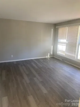 $1,300 | 526 Blendwood Drive, Charlotte, NC 28215