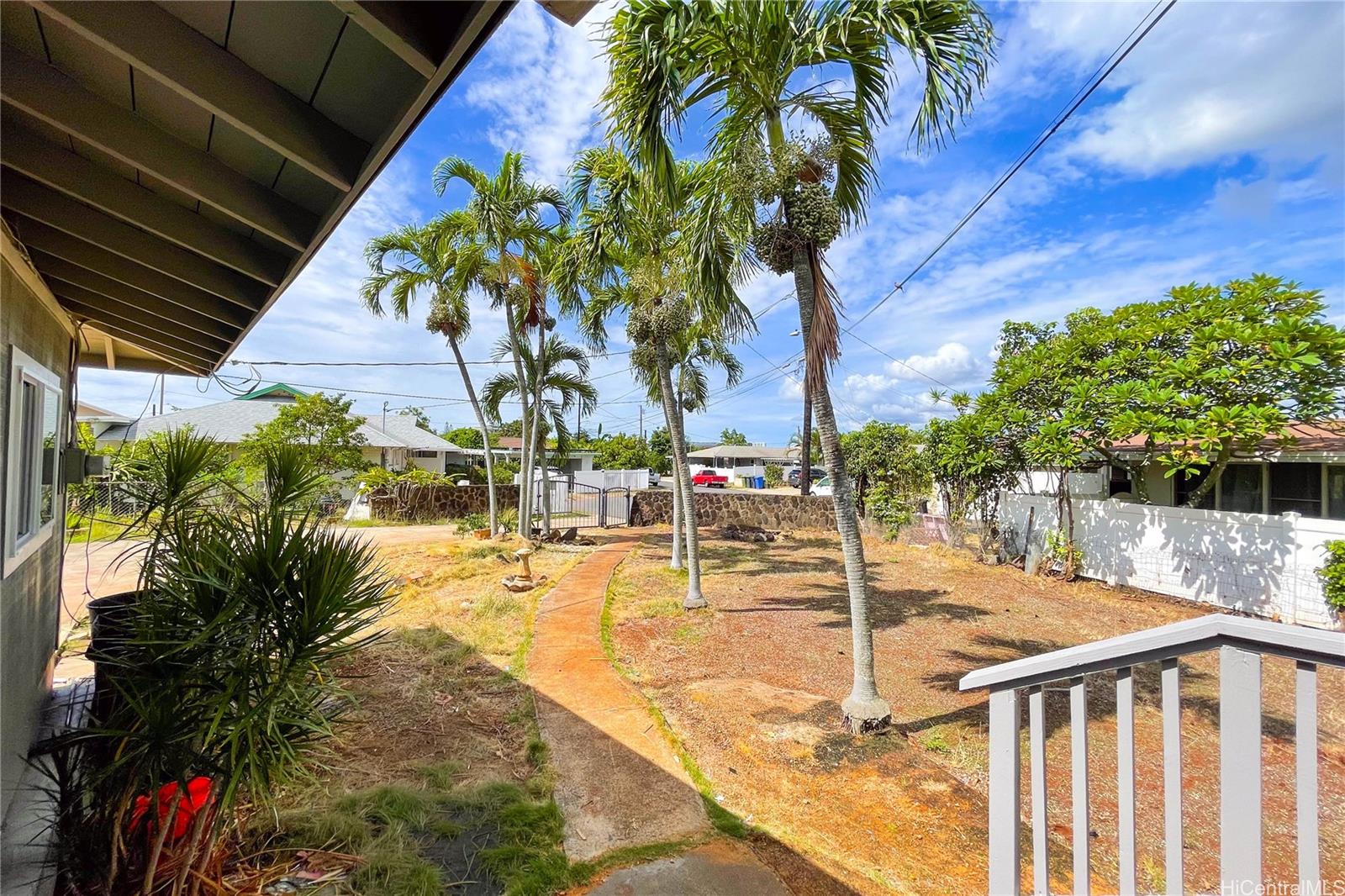 1543 Mahie Place Honolulu, HI 96818 - Photo 9 of 25 a view of outdoor space