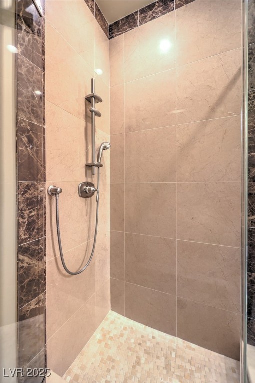 9101 Alta Drive, Unit 1406 Las Vegas, NV 89145 - Photo 34 of 69 Full bath with tiled shower