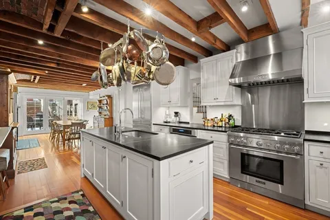 $4,850,000 | 32 West Cedar Street, Boston, MA 02108