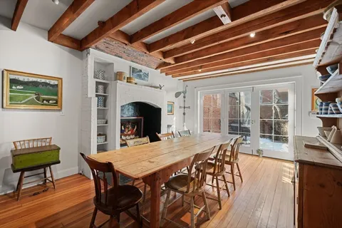 $4,850,000 | 32 West Cedar Street, Boston, MA 02108
