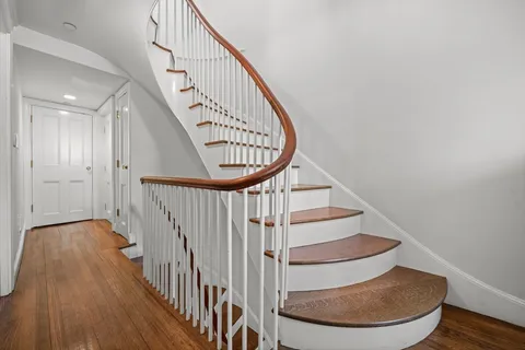 $4,850,000 | 32 West Cedar Street, Boston, MA 02108