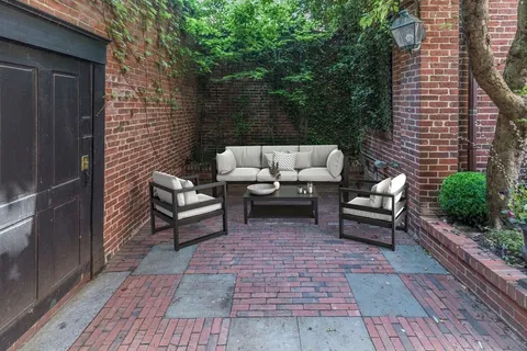 $4,850,000 | 32 West Cedar Street, Boston, MA 02108