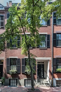 $4,850,000 | 32 West Cedar Street, Boston, MA 02108