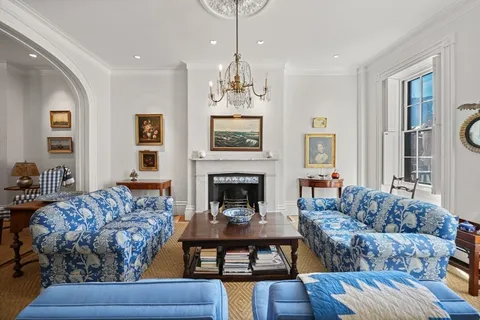 $4,850,000 | 32 West Cedar Street, Boston, MA 02108