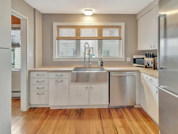 $895,000 | 48 A B Street, Hull, MA 02045
