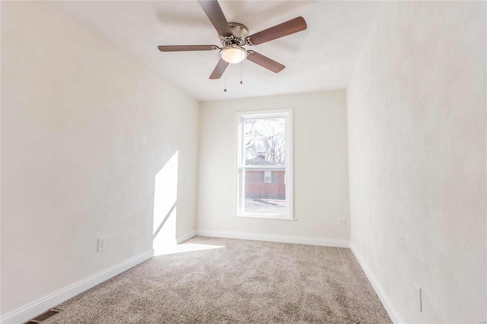 11 East High Street Freeburg, IL 62243 - Photo 15 of 34