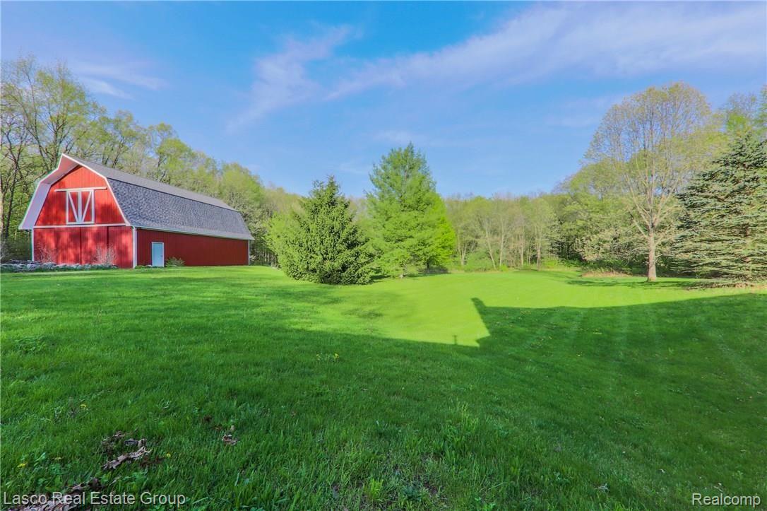 5916 North Tipsico Lake Road Holly, MI 48442 - Photo 13 of 23 GP8C4891.jpg