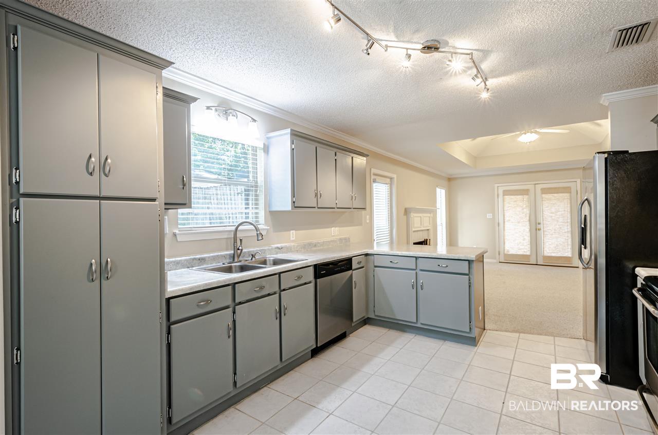 3021 Autumn Ridge Drive Mobile, AL 36695 - Photo 9 of 32