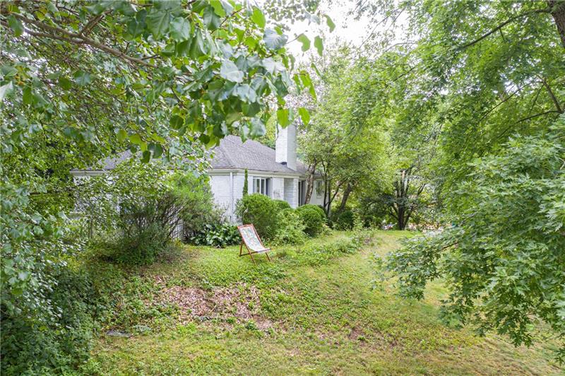 128 Marlboro Road Pittsburgh, PA 15238 - Photo 20 of 21 Side view to front. Mature foliage.