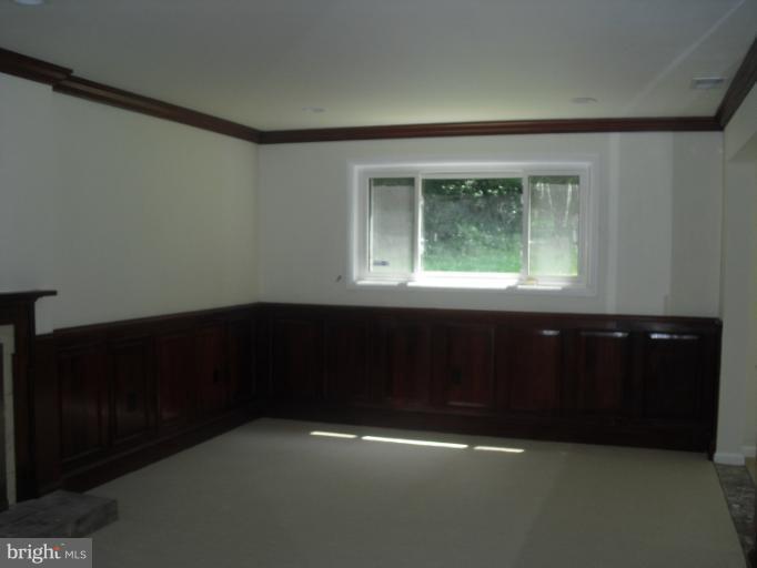 4709 Sharon Road Temple Hills, MD 20748 - Photo 5 of 10 Living Room