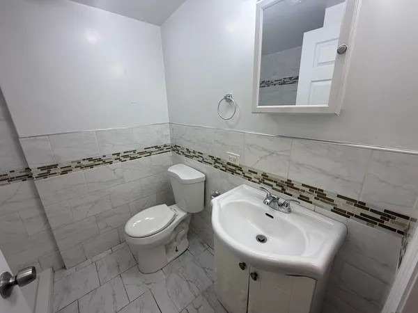 $1,200 | 2100 South 51st Avenue, Unit 2, Cicero, IL 60804