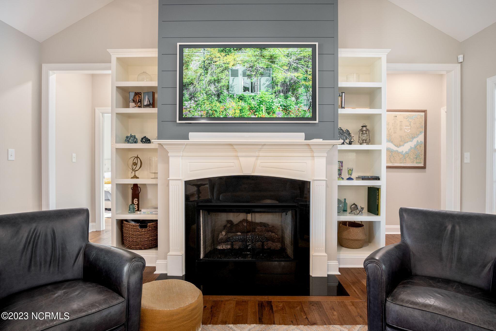 17 Gables Road New Bern, NC 28562 - Photo 31 of 129 Living Room