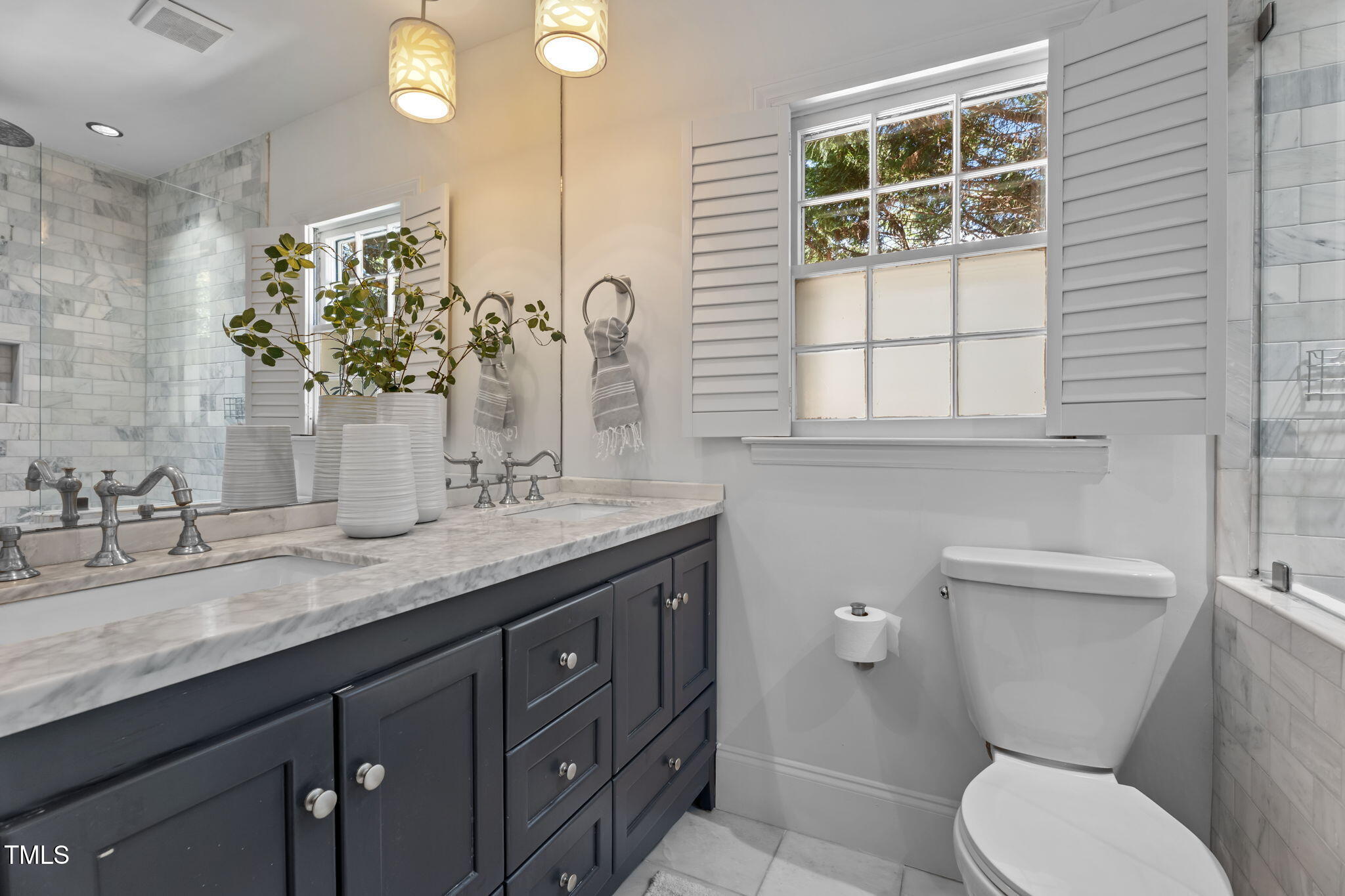 2724 Riddick Drive Raleigh, NC 27609 - Photo 19 of 48 Primary Bath