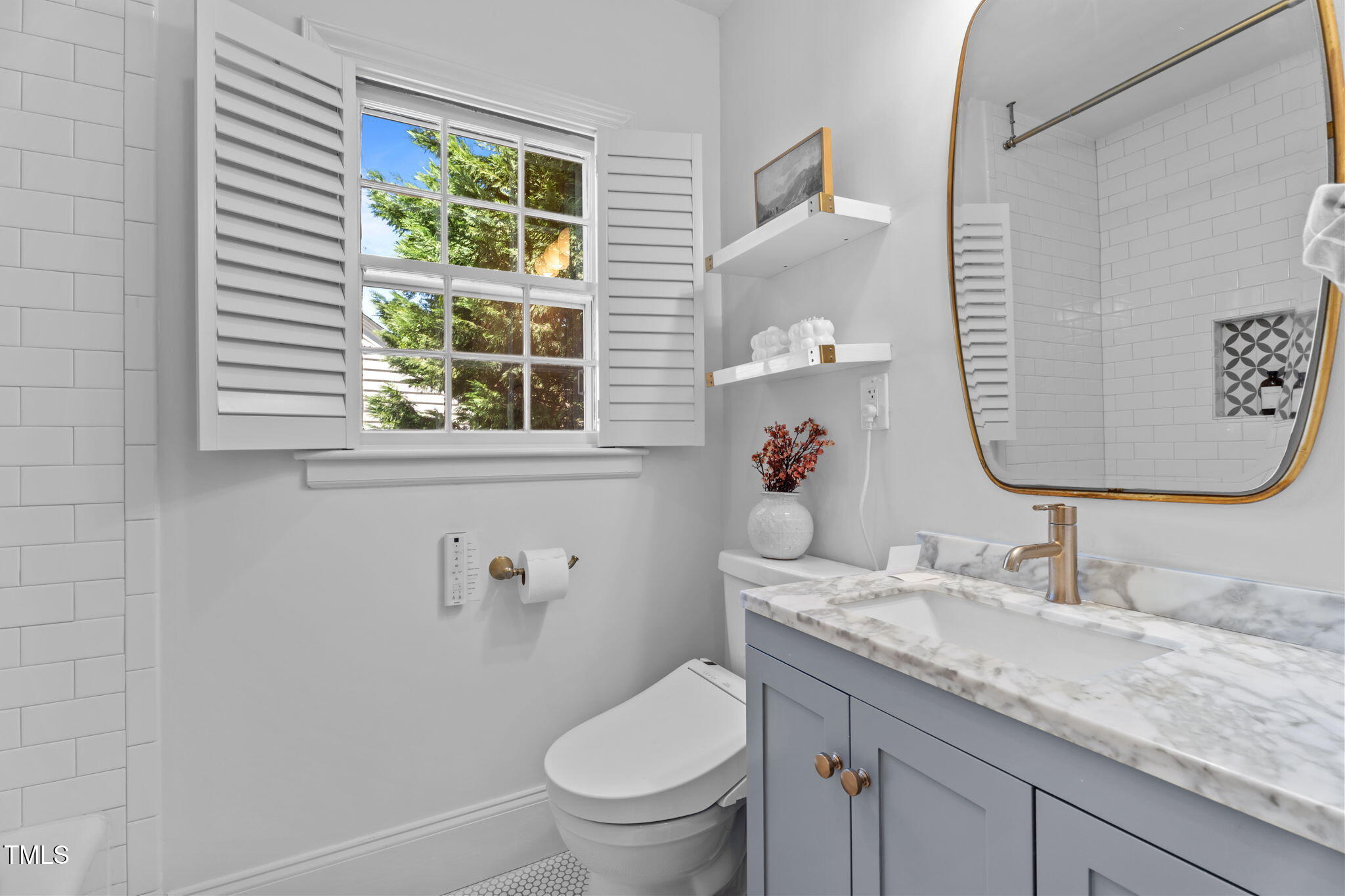 2724 Riddick Drive Raleigh, NC 27609 - Photo 25 of 48 Guest Bath