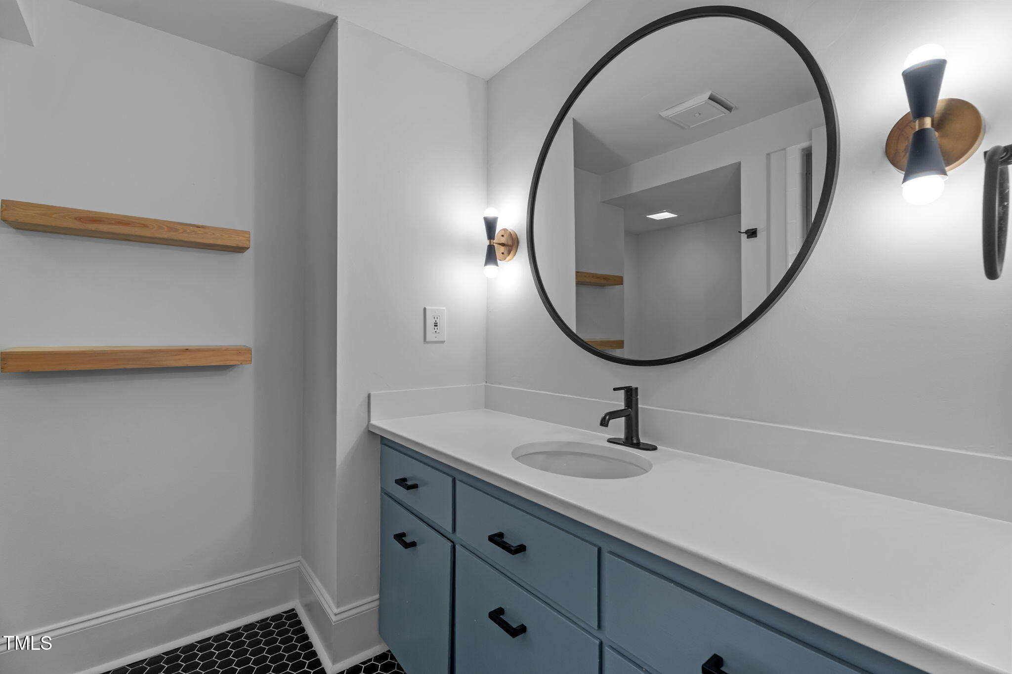 2724 Riddick Drive Raleigh, NC 27609 - Photo 31 of 48 GueGuest Full Bath Lower Level
