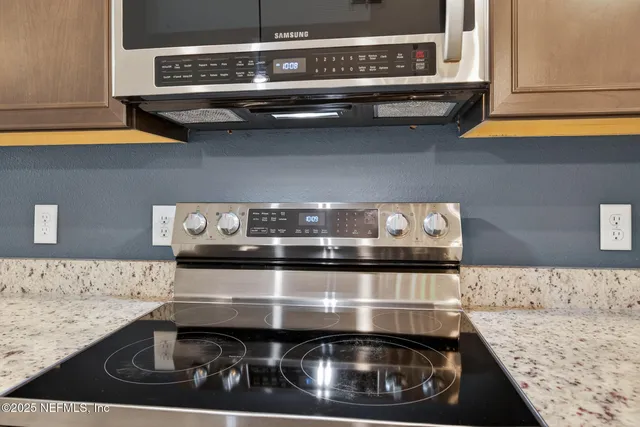 $295,000 | 13943 Molina Drive, Jacksonville, FL 32256