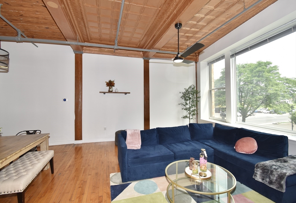 385 Worthington Street, Unit 2F Springfield, MA 01103 - Photo 6 of 27