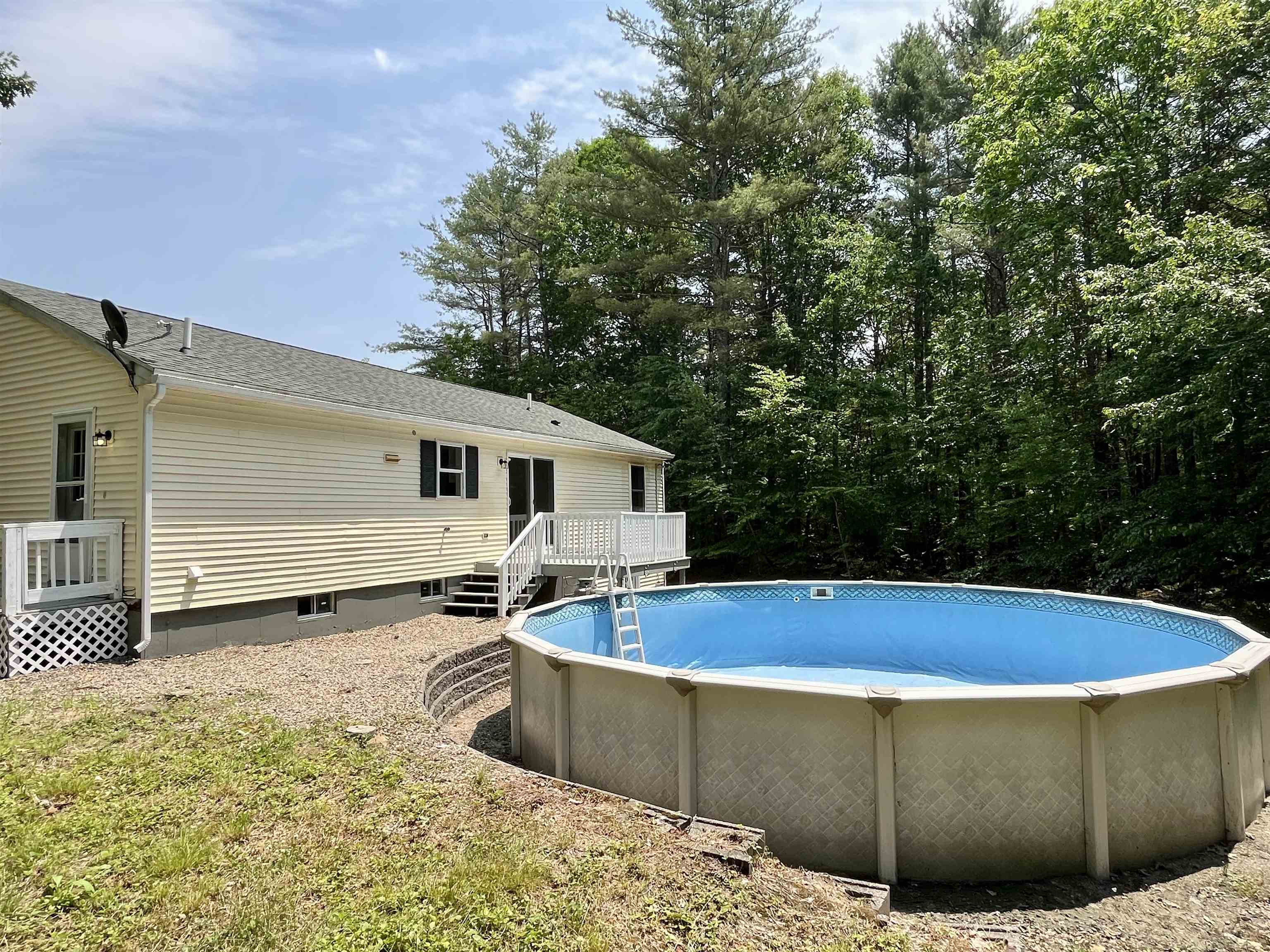 34 Darby Lane Rochester, NH 03839 - Photo 3 of 27