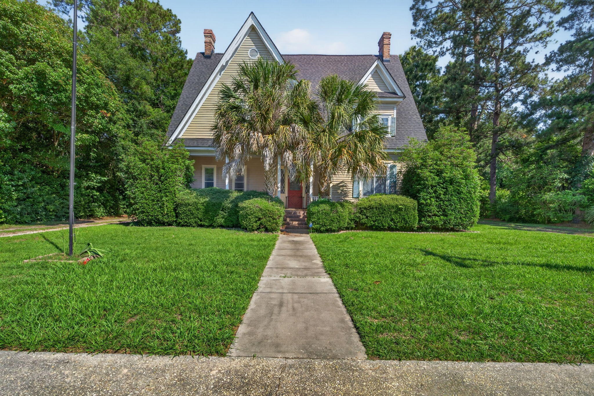 650 Hampton Street Elloree, SC 29047 - Photo 2 of 53