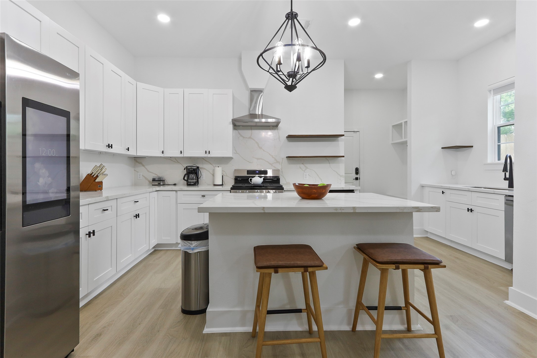 6747 Peerless Street Houston, TX 77021 - Photo 12 of 30 Kitchen area