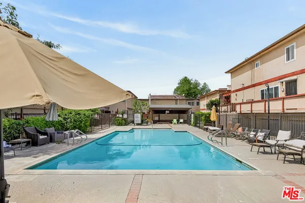 $479,000 | 7320 Lennox Avenue, Unit F7, Van Nuys, CA 91405