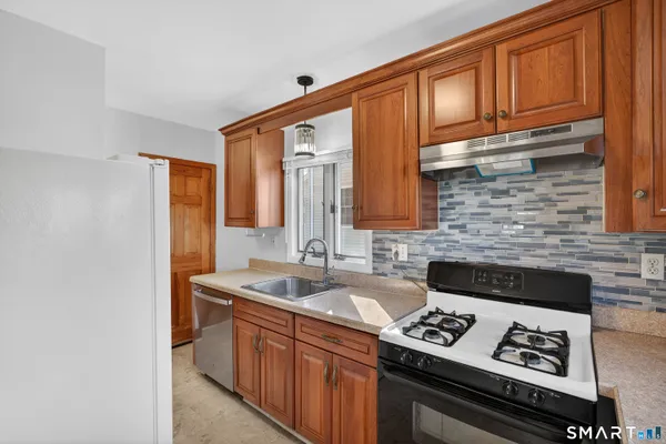 $299,000 | 274 Peck Avenue, West Haven, CT 06516