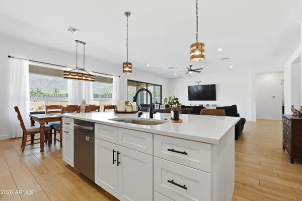 $975,000 | 10464 East Magnolia Road, Gold Canyon, AZ 85118