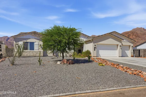 $975,000 | 10464 East Magnolia Road, Gold Canyon, AZ 85118