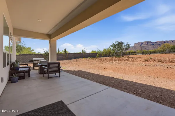 $975,000 | 10464 East Magnolia Road, Gold Canyon, AZ 85118