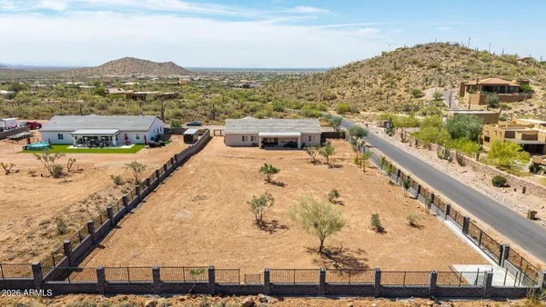 $975,000 | 10464 East Magnolia Road, Gold Canyon, AZ 85118