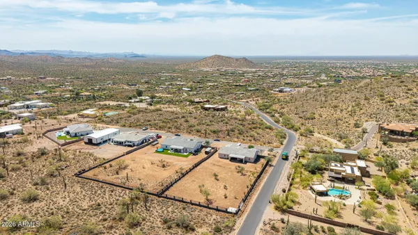 $975,000 | 10464 East Magnolia Road, Gold Canyon, AZ 85118